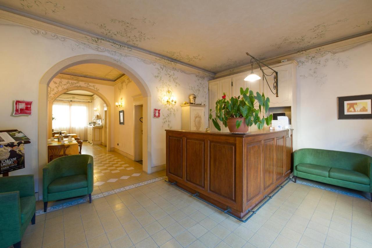 פיזה Hotel Moderno מראה חיצוני תמונה