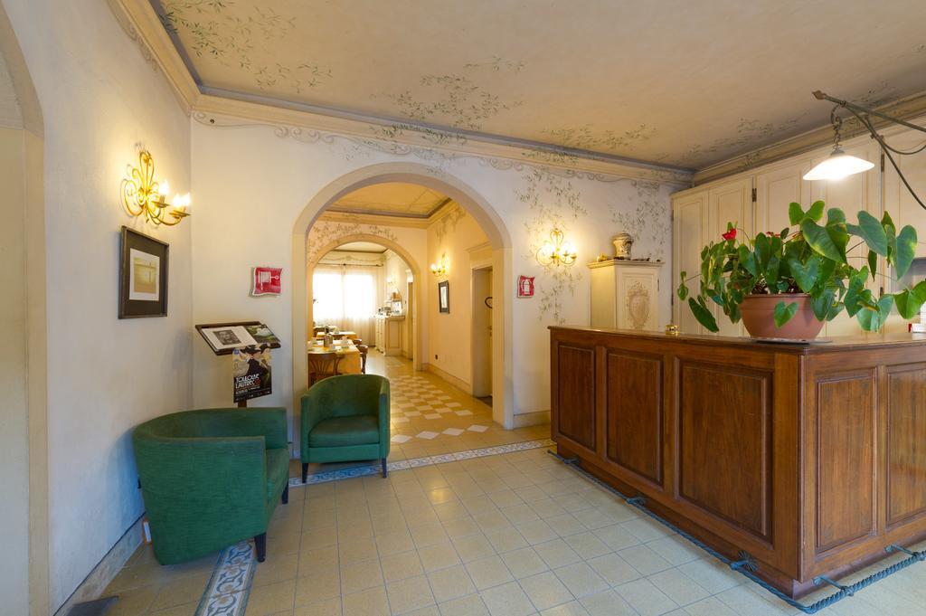 פיזה Hotel Moderno מראה חיצוני תמונה