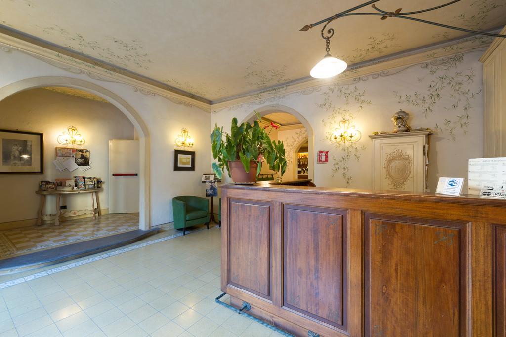 פיזה Hotel Moderno מראה חיצוני תמונה