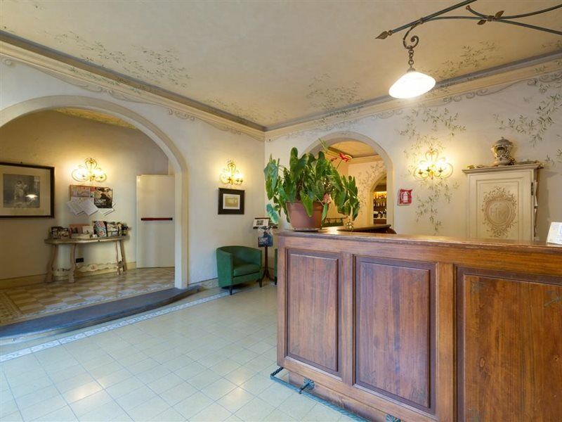 פיזה Hotel Moderno מראה חיצוני תמונה